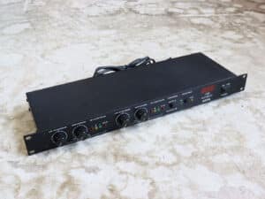 bbe 482 sonic maximizer 中古品 BBE ソニックマキシマイザー 482i - メルカリ