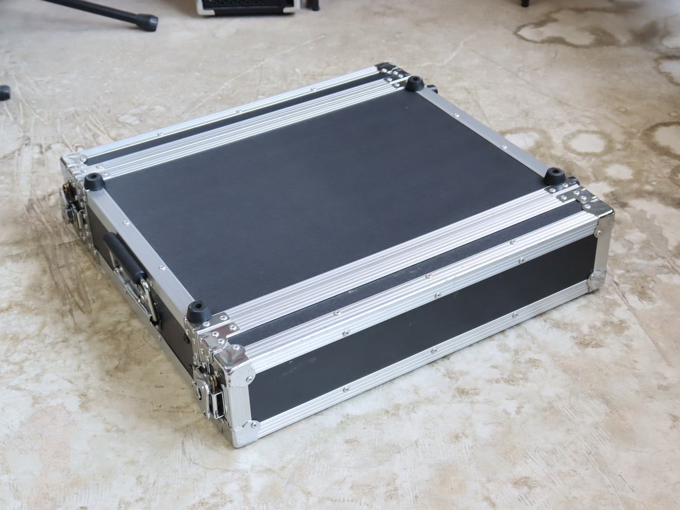 【中古】メーカー不明 ラックケース 2U 奥行き 36~37cm - 画像 (2)