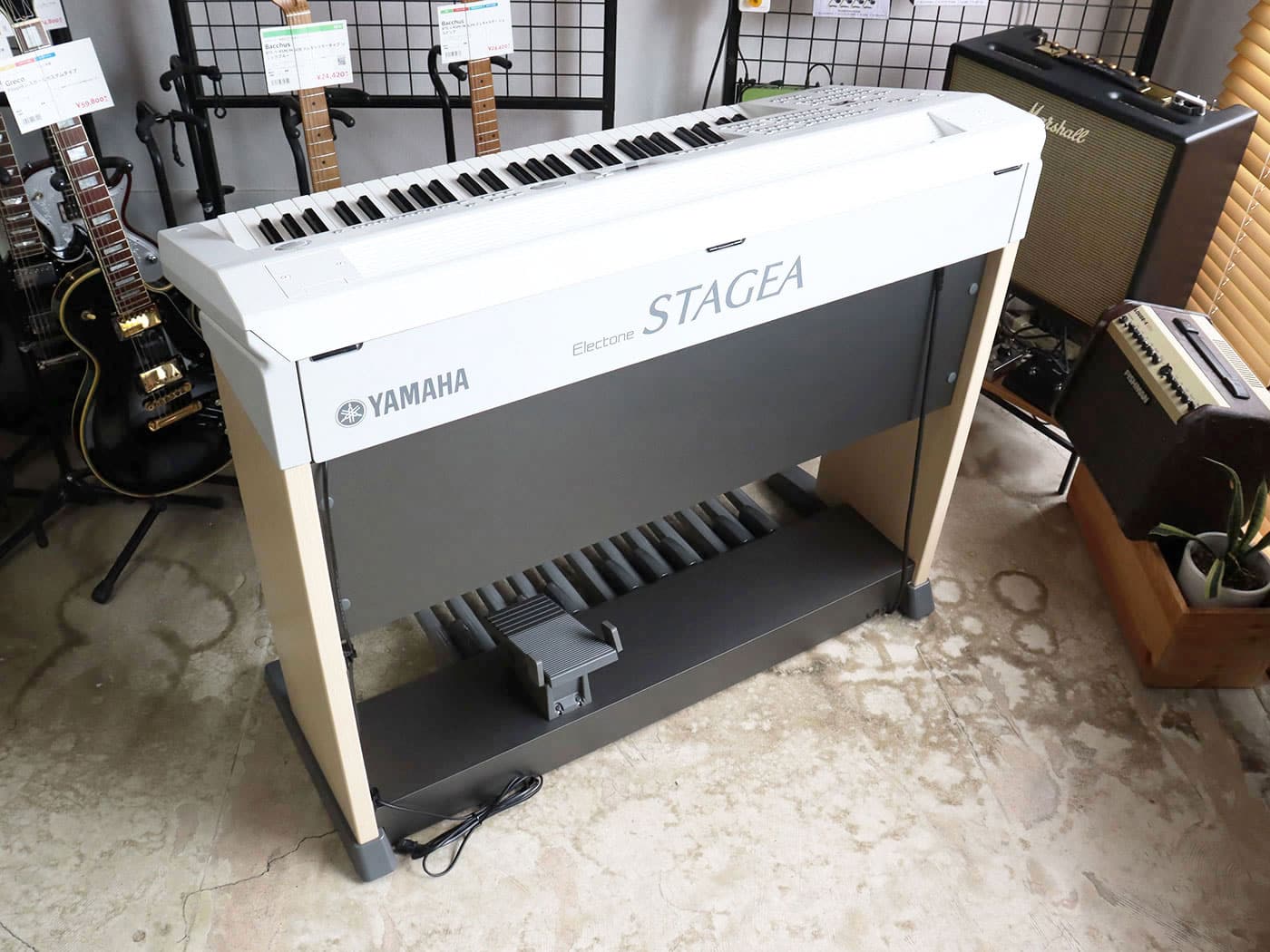【中古】YAMAHA ELB-02 エレクトーン - 画像 (2)