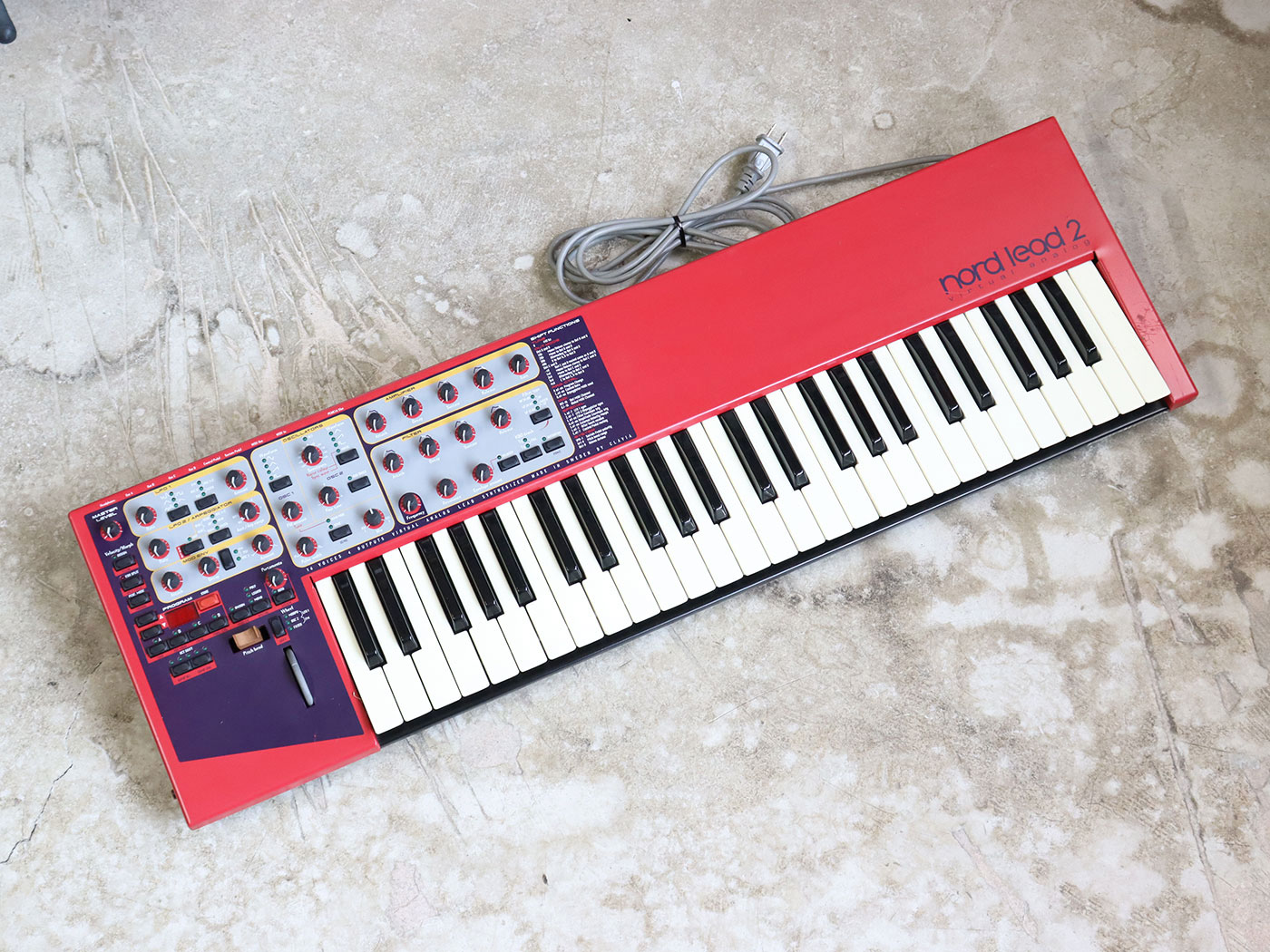 【中古】CLAVIA Nord Lead 2 シンセサイザー