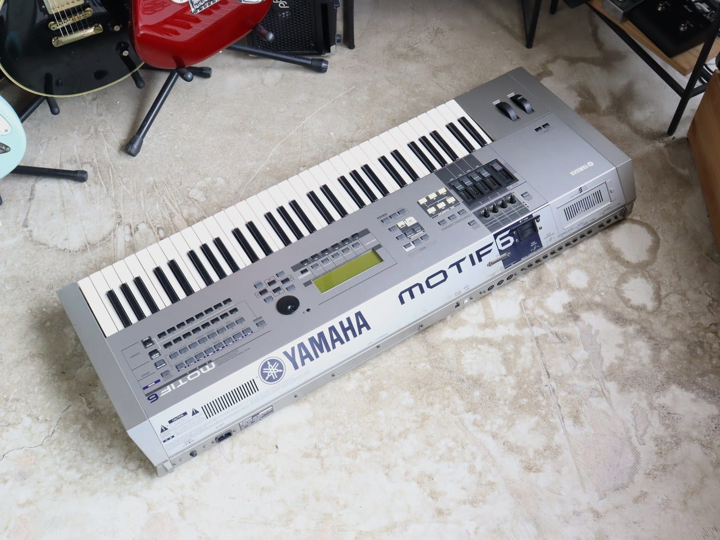 【中古・ジャンク】YAMAHA MOTIF6 シンセサイザー - 画像 (2)