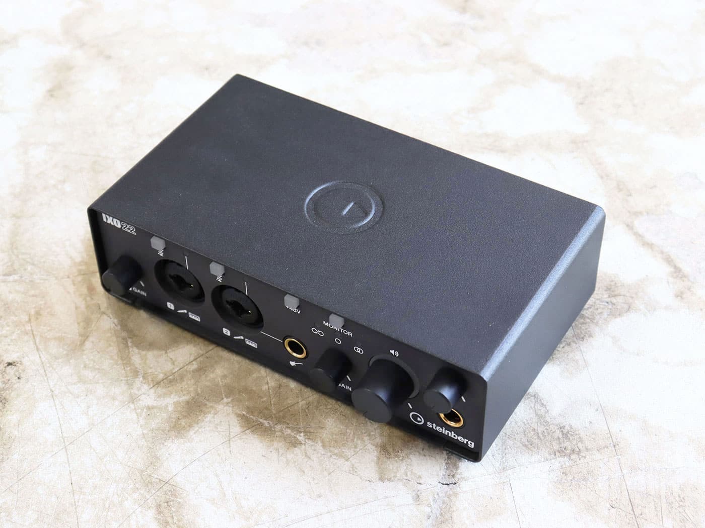 【中古・美品】Steinberg IXO22 B ブラック オーディオインターフェース - 画像 (2)