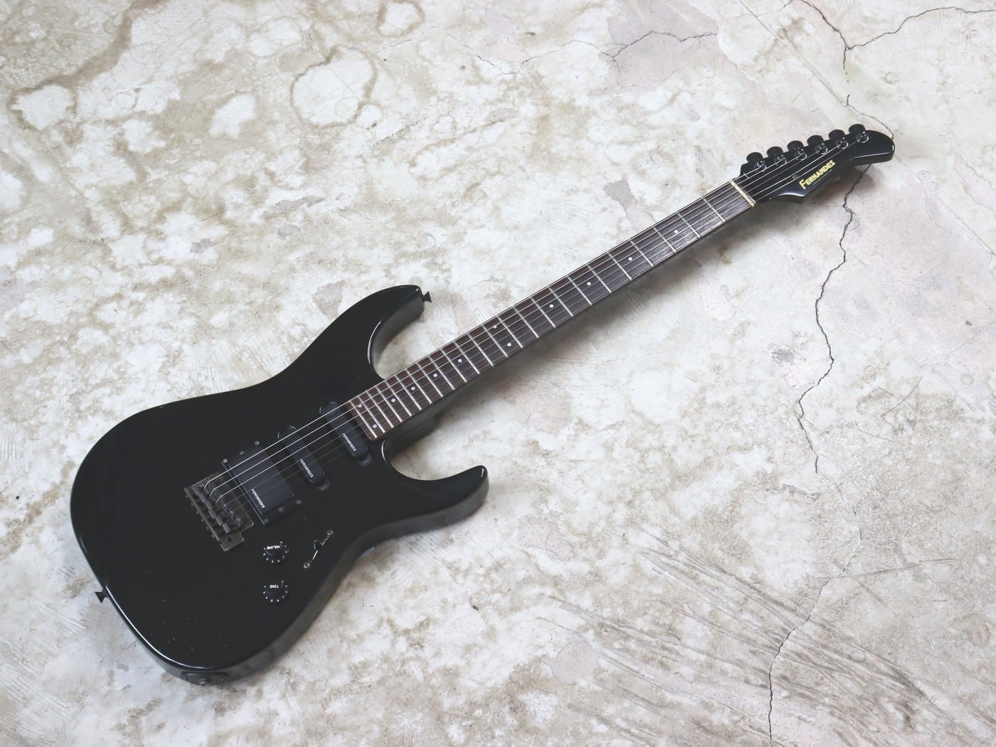 【中古・現状渡し】FERNANDES FR SSH ストラトタイプ