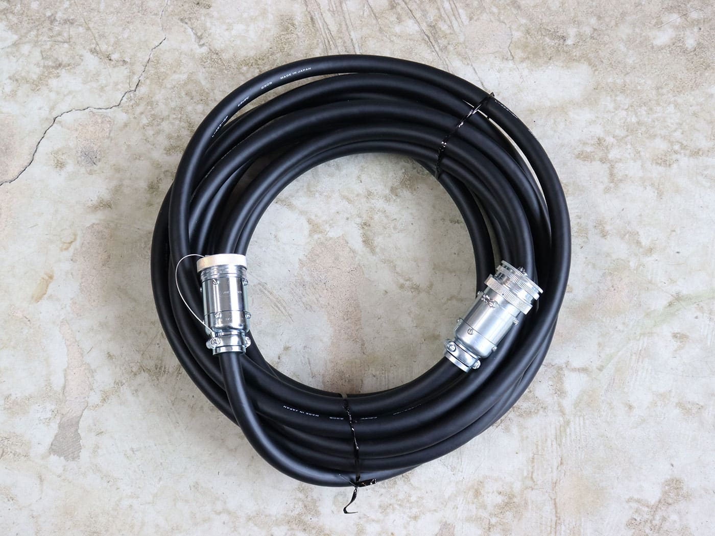 【中古・現状渡し】CANARE 12C10-E3 マルチケーブル