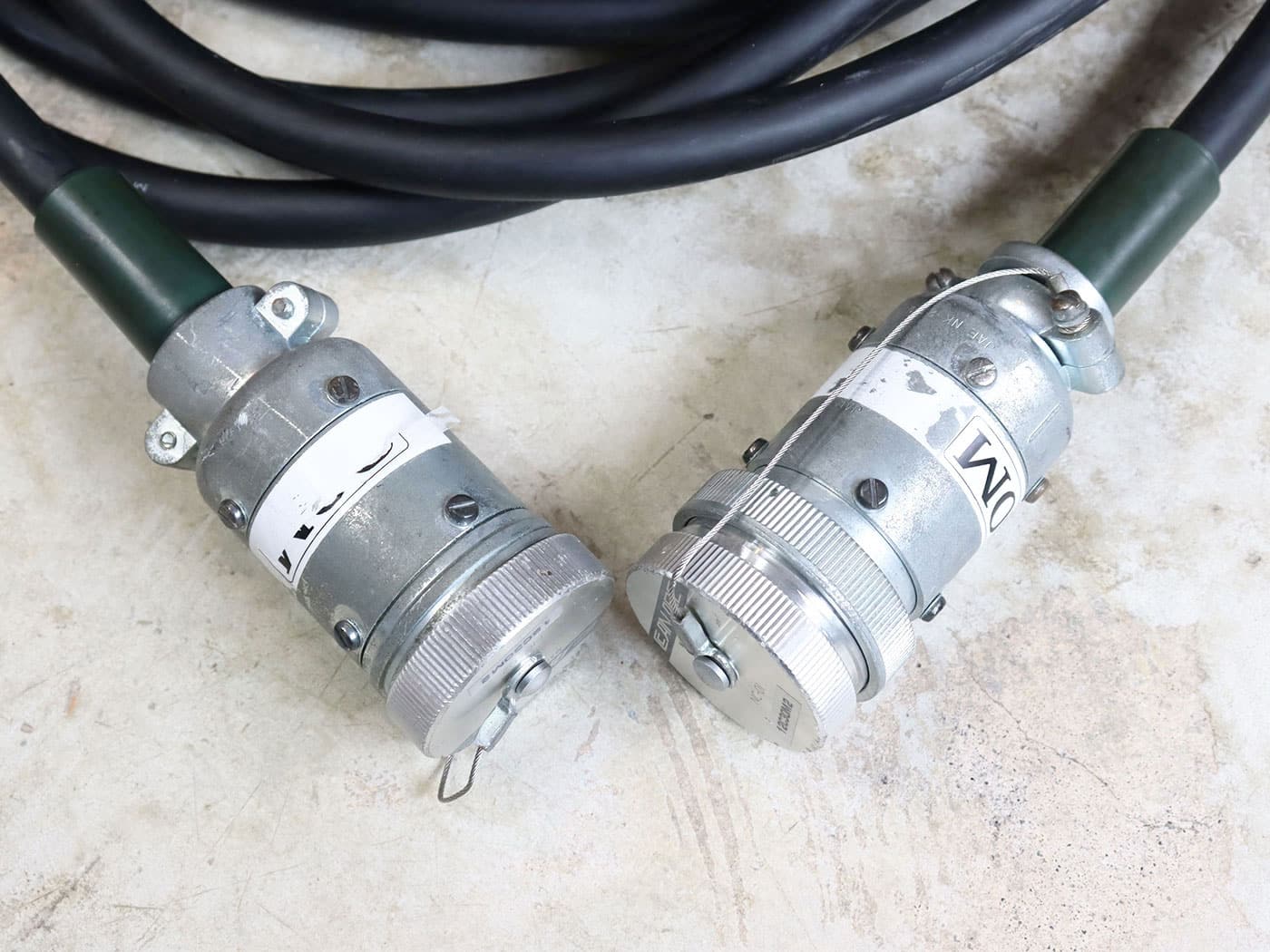 【中古・現状渡し】CANARE 12C30-M2 マルチケーブル - 画像 (2)
