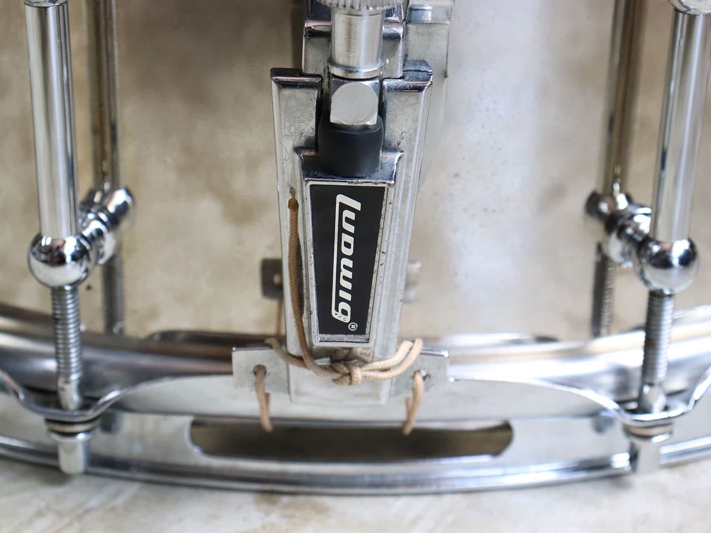 【中古】メーカー不明 スネアドラム 14x5 LUDWIG製ストレイナー付き - 画像 (5)