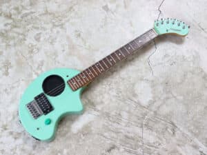 中古】Fernandes ZO-3 GREEN アンプ内蔵ギター - 神奈川県の中古楽器店