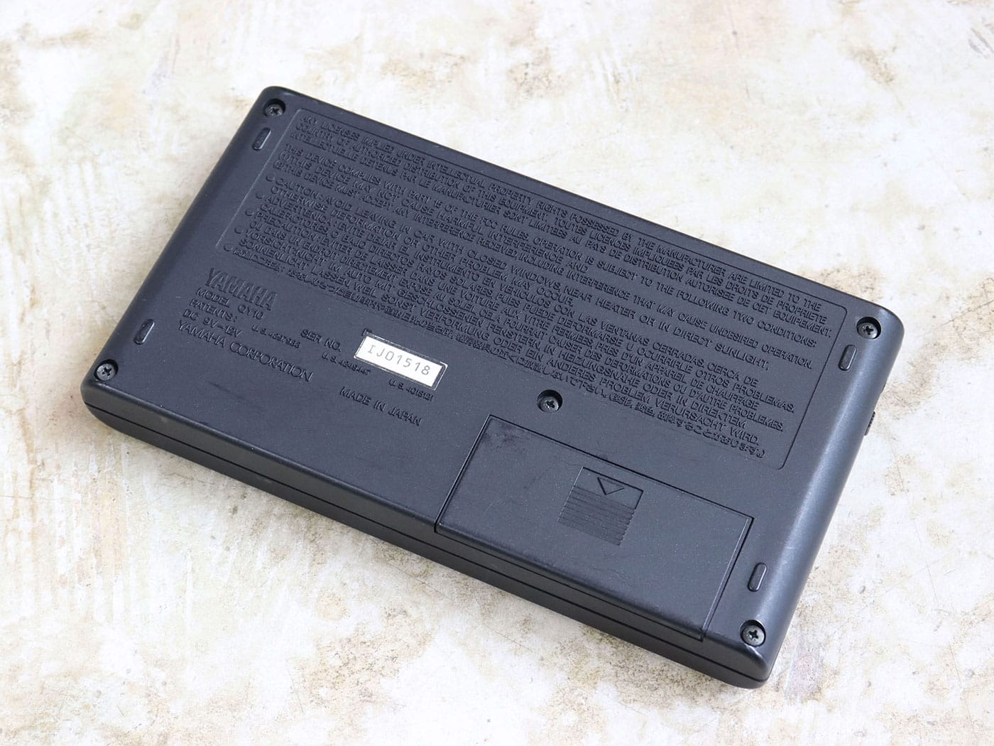 【中古】YAMAHA QY10ハンディシーケンサー - 画像 (3)