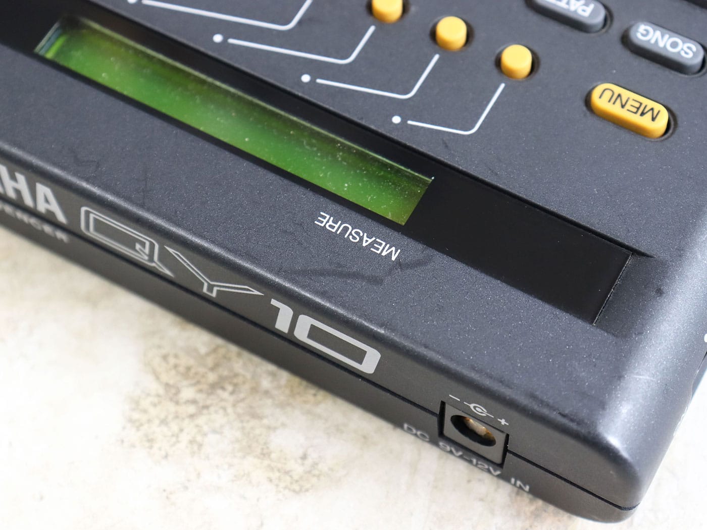 【中古】YAMAHA QY10ハンディシーケンサー - 画像 (4)