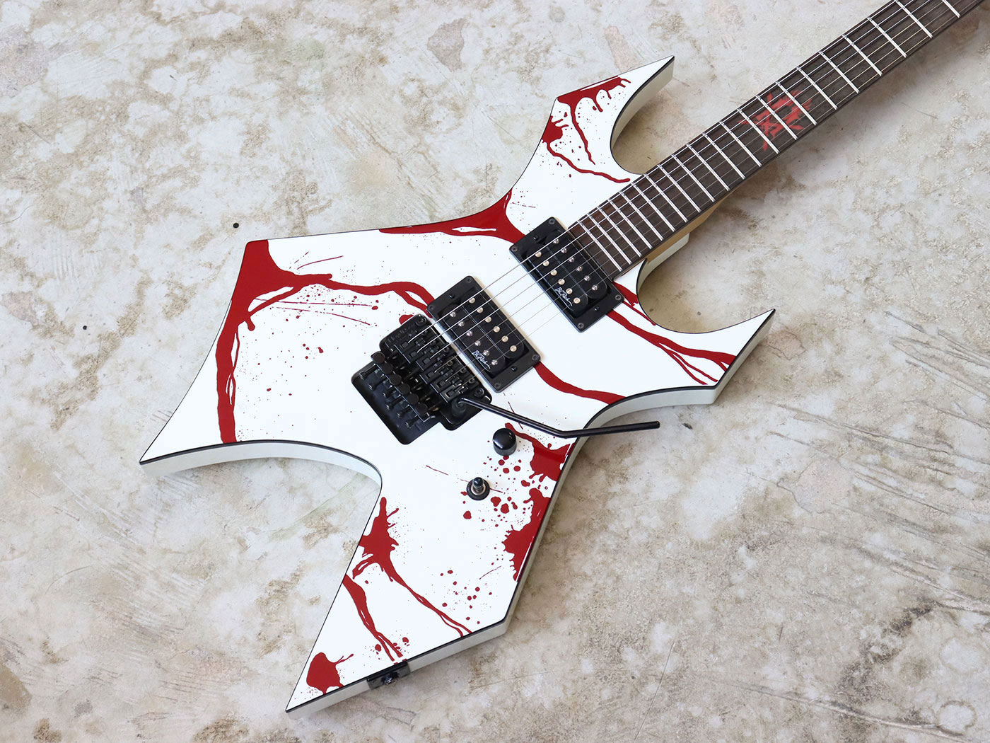 【中古】B.C.Rich JJSW2 Joey Jordison Warlock II White w/ Blood Splatter - 画像 (2)