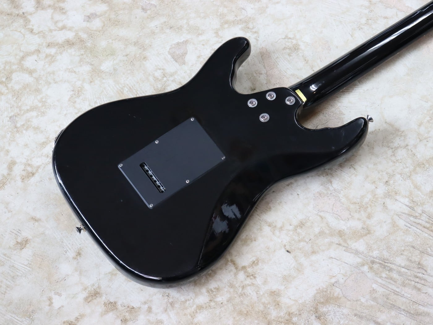 【中古】Aria Pro II HELLION series ストラトタイプ - 画像 (4)