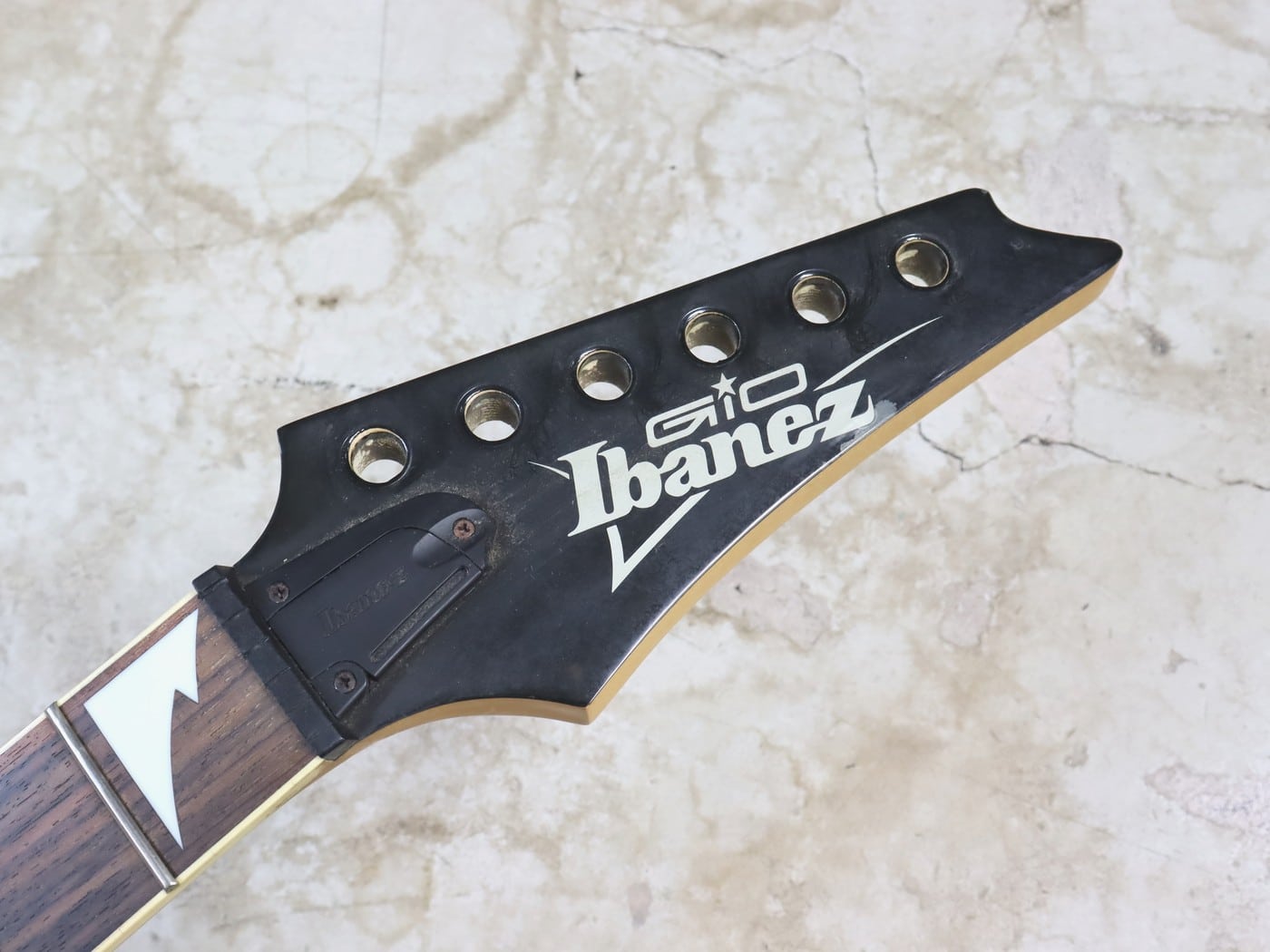 【中古・ジャンク】Ibanez GIOシリーズ GRG170DX ストラトタイプ ボディとネックのみ - 画像 (5)