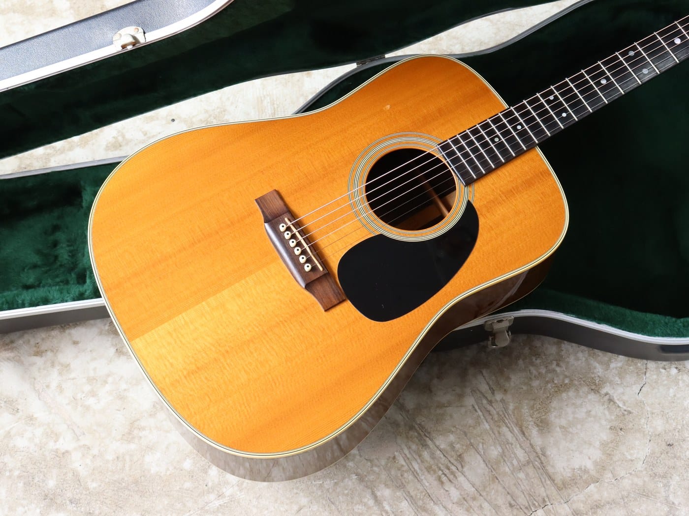 【中古】Martin D-28 1997年製 アコースティックギター - 画像 (2)