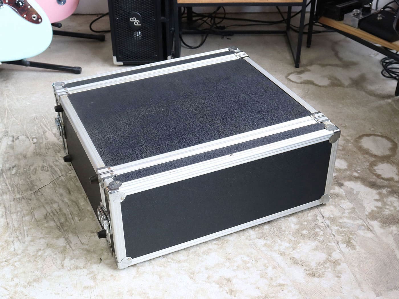 【中古】メーカー不明 ラックケース 4U 奥行き約35cm