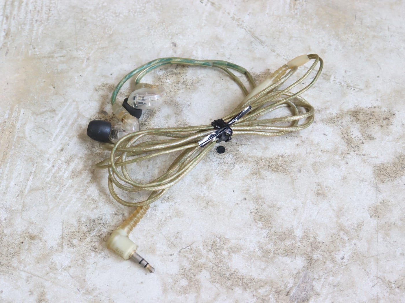 【中古】SHURE SE215 イヤホン - 画像 (2)