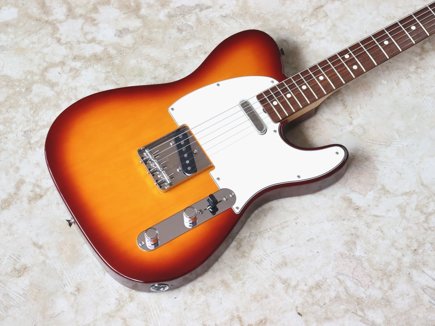 【中古】Fender Made in Japan Limited International Color Telecaster 2022年製 - 画像 (2)