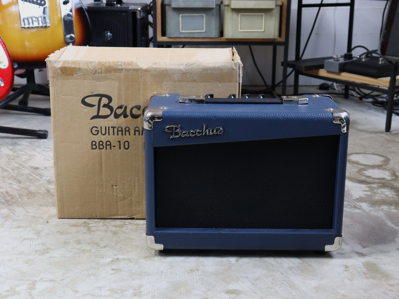 【中古】Bacchus BBA-10 Blue 10W ミニベースアンプ