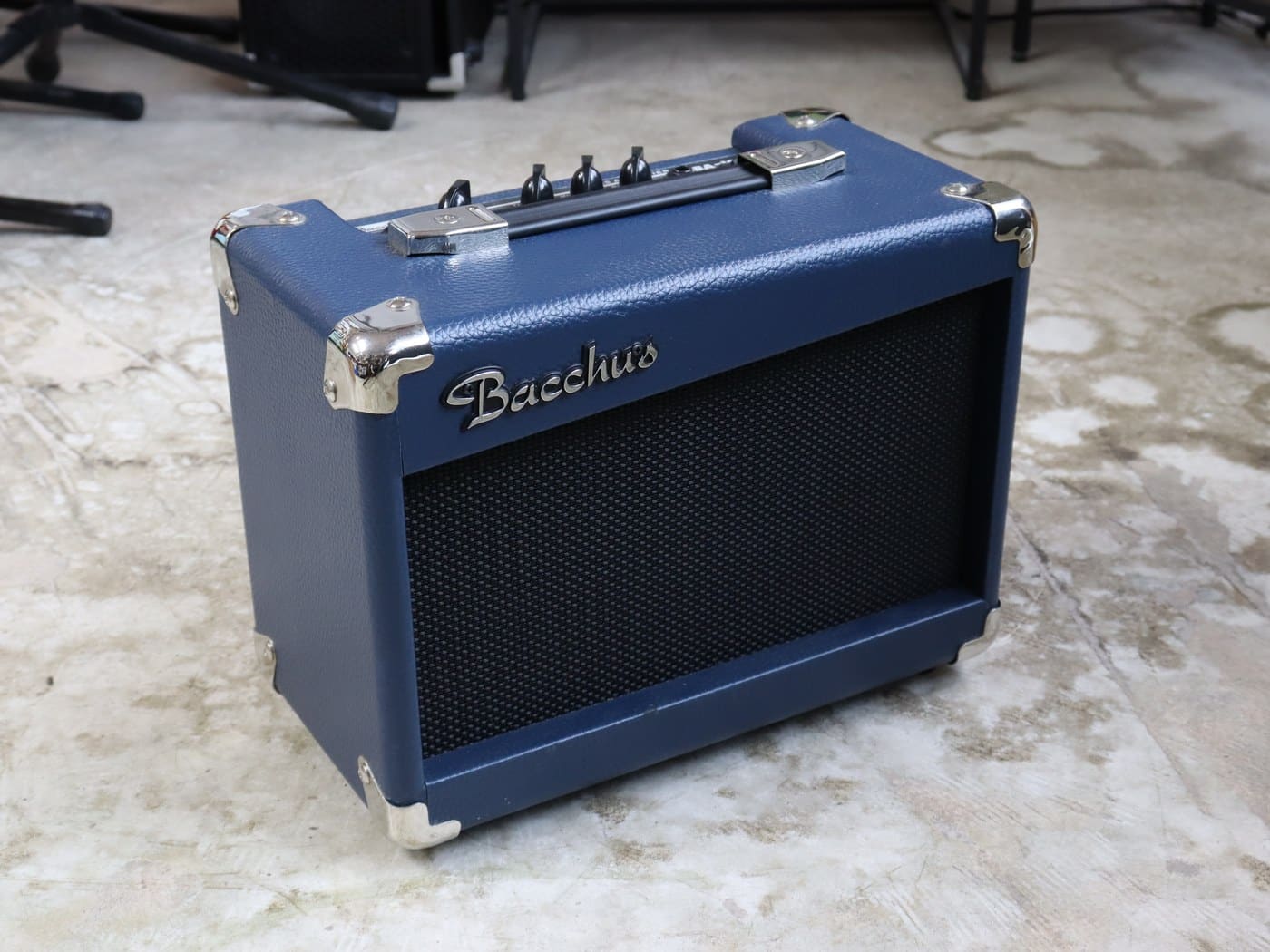 【中古】Bacchus BBA-10 Blue 10W ミニベースアンプ - 画像 (2)