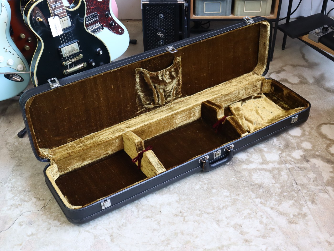 【中古】メーカー不明 津軽三味線用ハードケース 内寸:(W)113cm , (D)25.5cm , (H)7cm - 画像 (3)