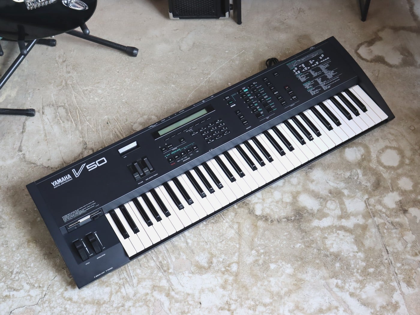 【中古・現状渡し】YAMAHA V50 シンセサイザー