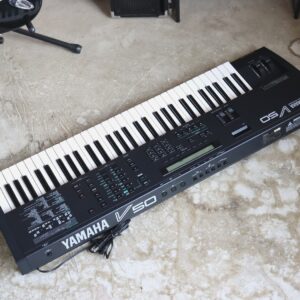 Alternative view of 【中古・現状渡し】YAMAHA V50 シンセサイザー