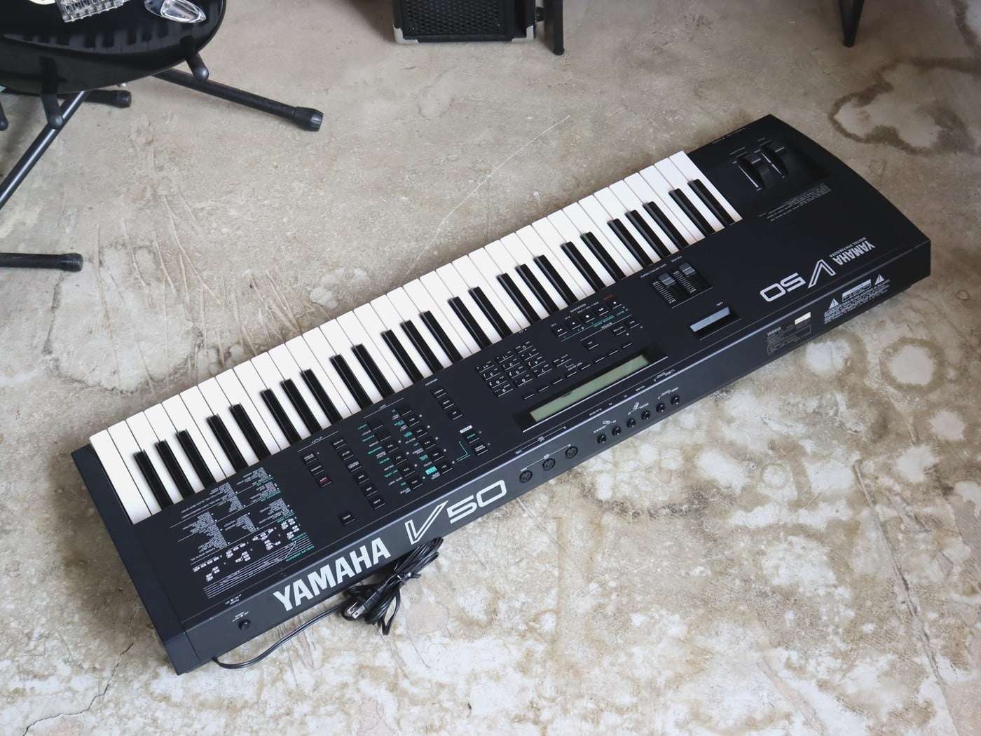 【中古・現状渡し】YAMAHA V50 シンセサイザー - 画像 (2)