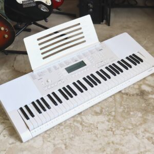 【中古】CASIO LK-211 光ナビゲーションキーボード 61標準鍵盤