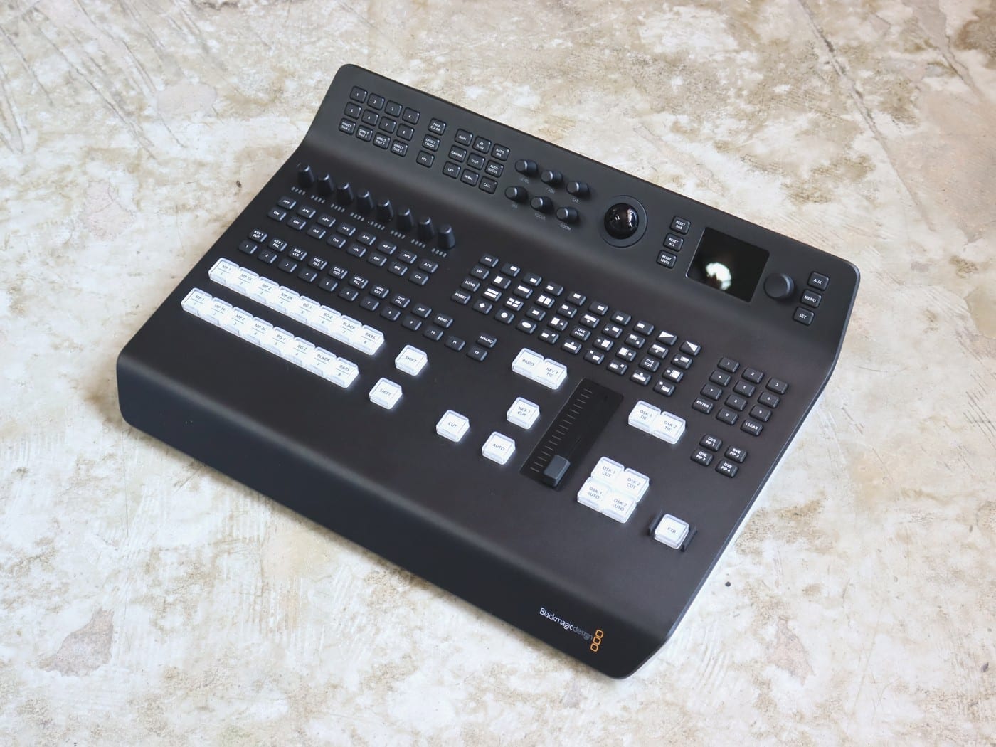 【中古・美品】Blackmagic Design ATEM Television Studio Pro 4K プロダクションスイッチャー - 画像 (2)