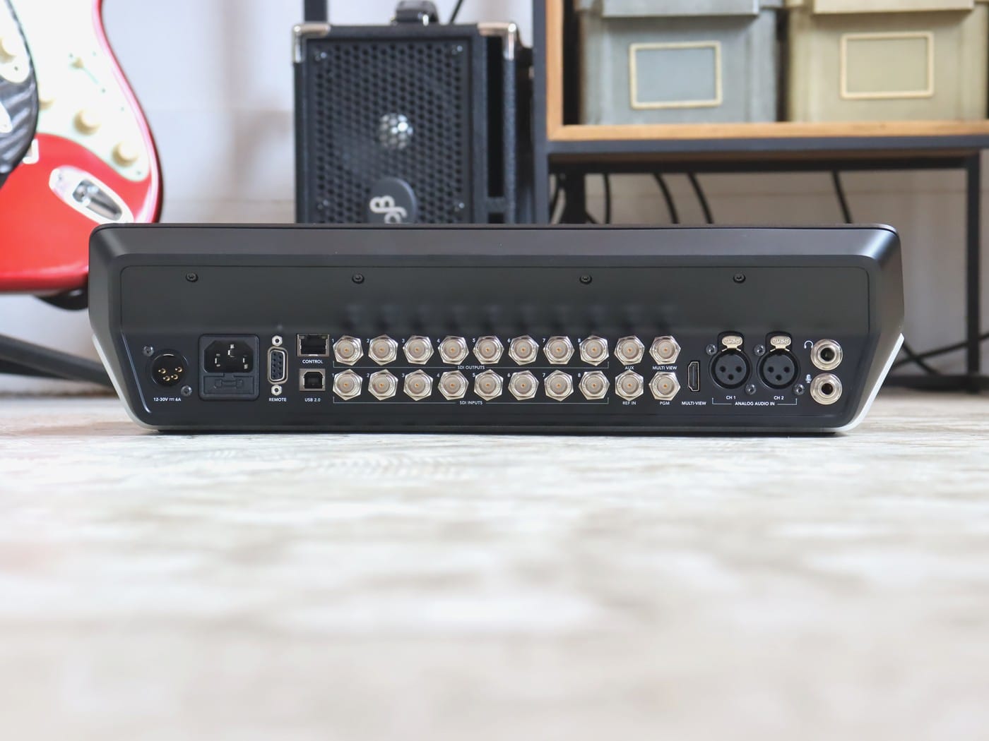 【中古・美品】Blackmagic Design ATEM Television Studio Pro 4K プロダクションスイッチャー - 画像 (5)