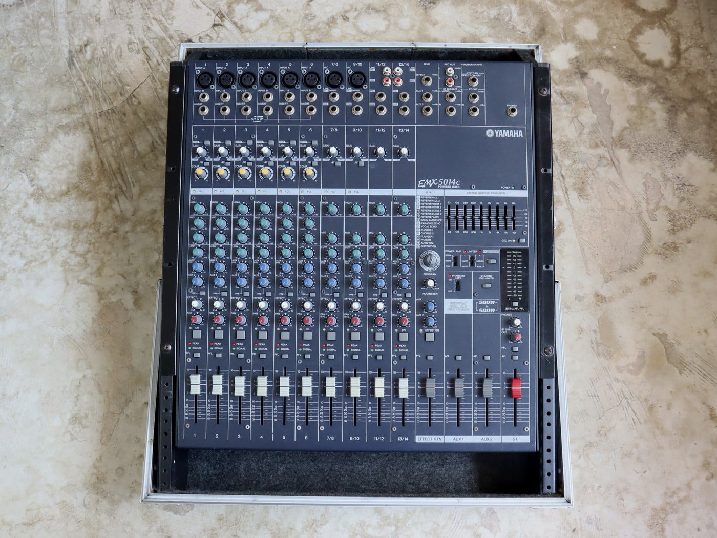 【中古・難あり】YAMAHA EMX5014C パワードミキサー Road Readyハードケース付き - 画像 (3)