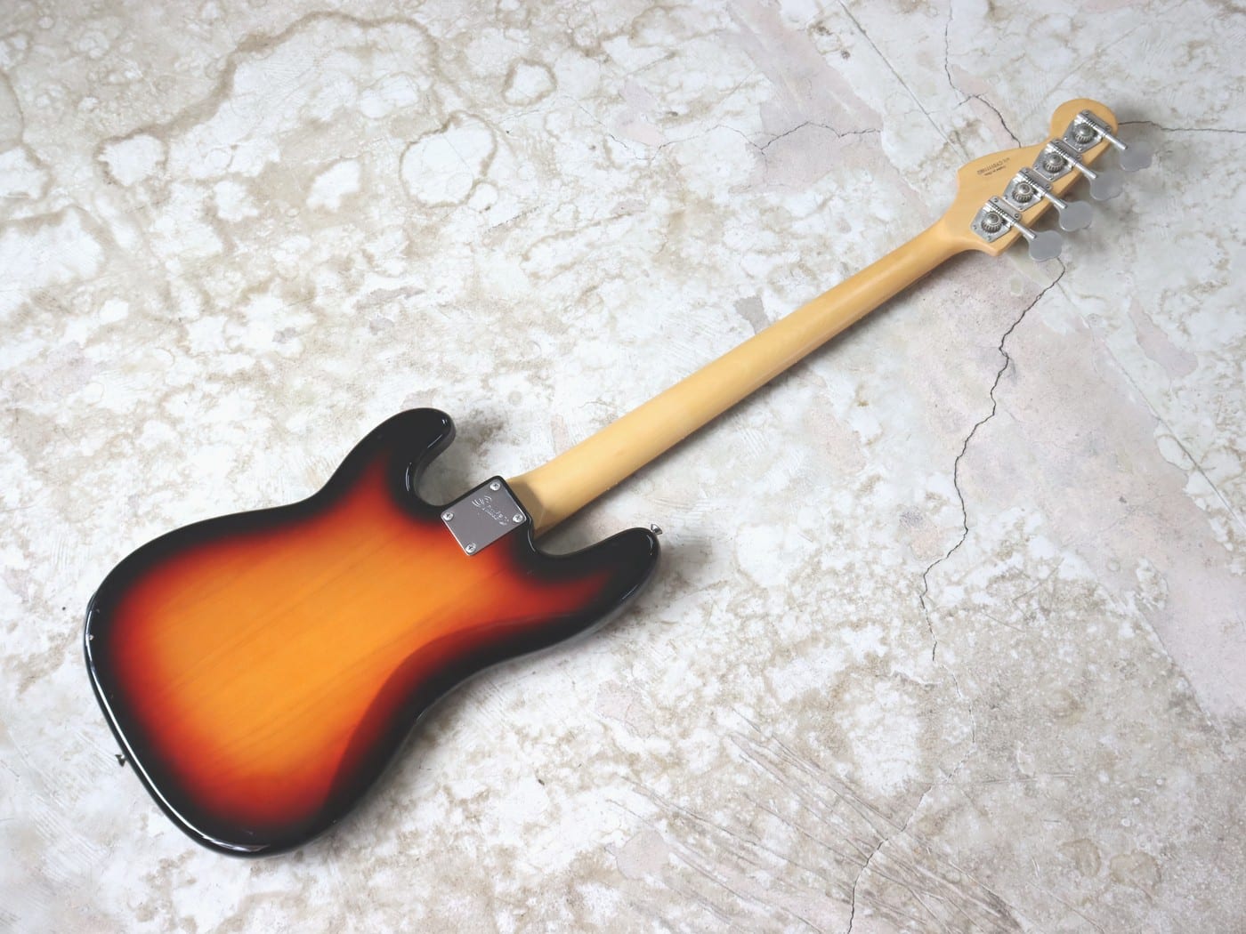 【中古】Squier Precision Bass Special エレキベース 3トーンサンバースト - 画像 (3)