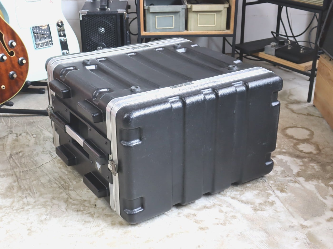 【中古】SKB 6U 樹脂製ラックケース - 画像 (3)