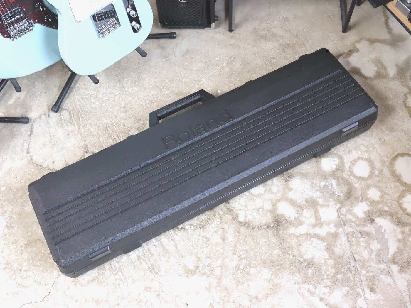 【中古】Roland キーボード用ハードケース 外寸:(W)約137cm、(D)約37cm、(H)約15cm