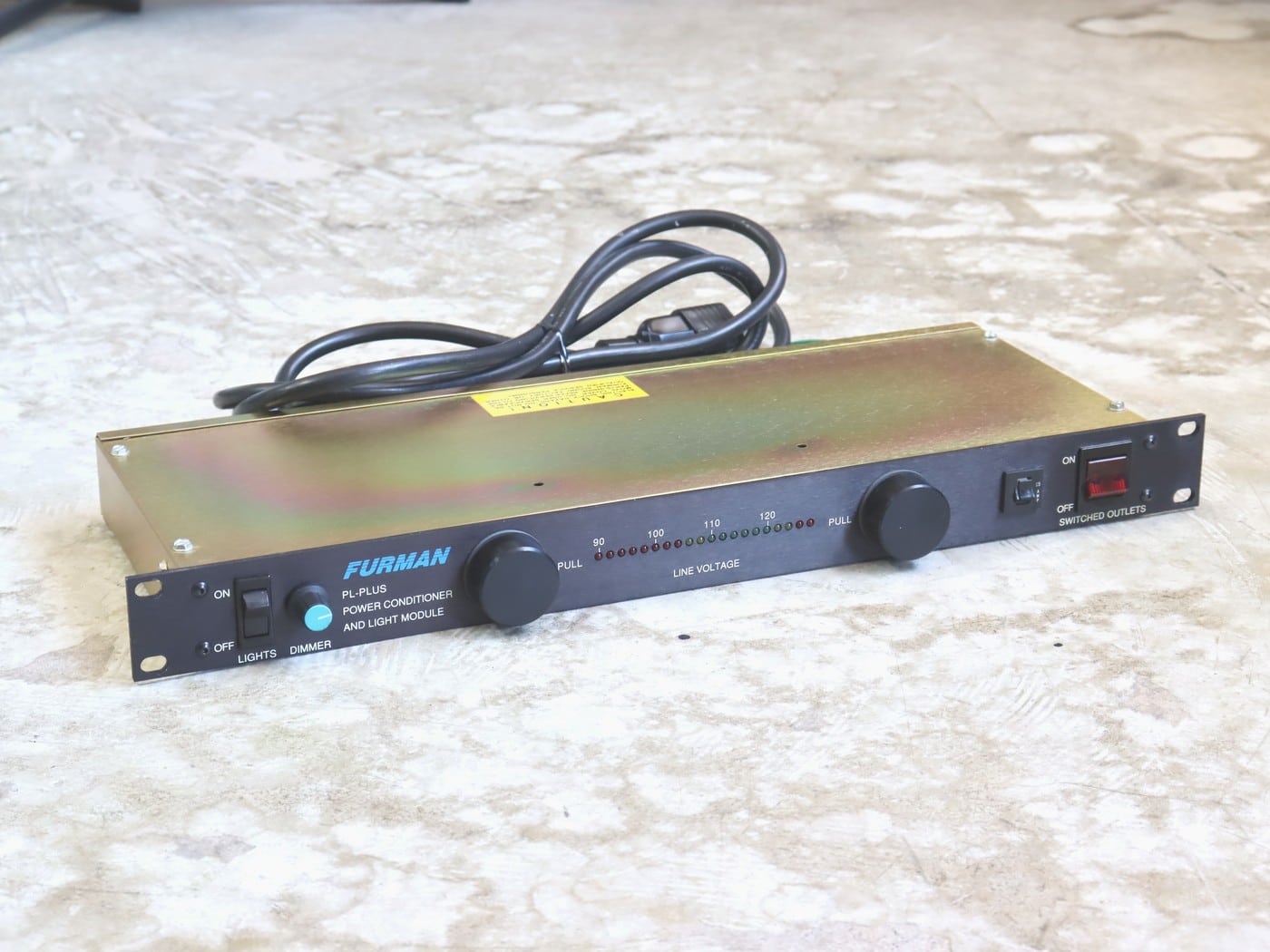 【中古】FURMAN PL-PLUS パワーディストリビューター 1Uサイズ