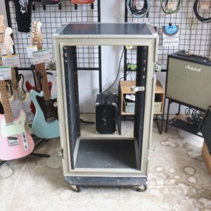 【中古・現状渡し】メーカー不明 SESSIONS・SIMMONS刻印 ショックマウントラックケース 20U #1 - 画像 (4)