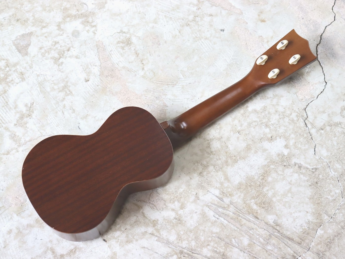 【中古】Famous FU-6 ソプラノウクレレ - 画像 (3)