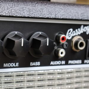 【中古】Fender Japan BASSBOY ベースコンボアンプ - 画像 (3)