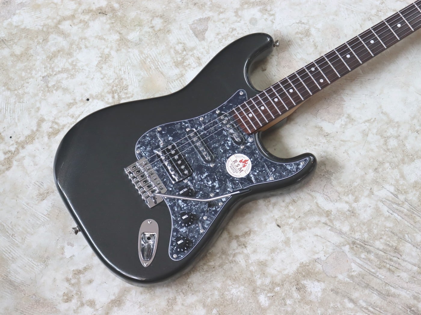 【中古】Bacchus BST-2-RSM/R-BPPG Gun-M ストラトタイプ - 画像 (2)