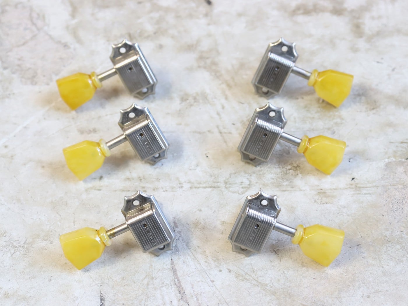 【中古】Kluson 3+3 PEARL SINGLE RING SINGLE LINE- NICKEL relic ギターぺグ - 画像 (2)