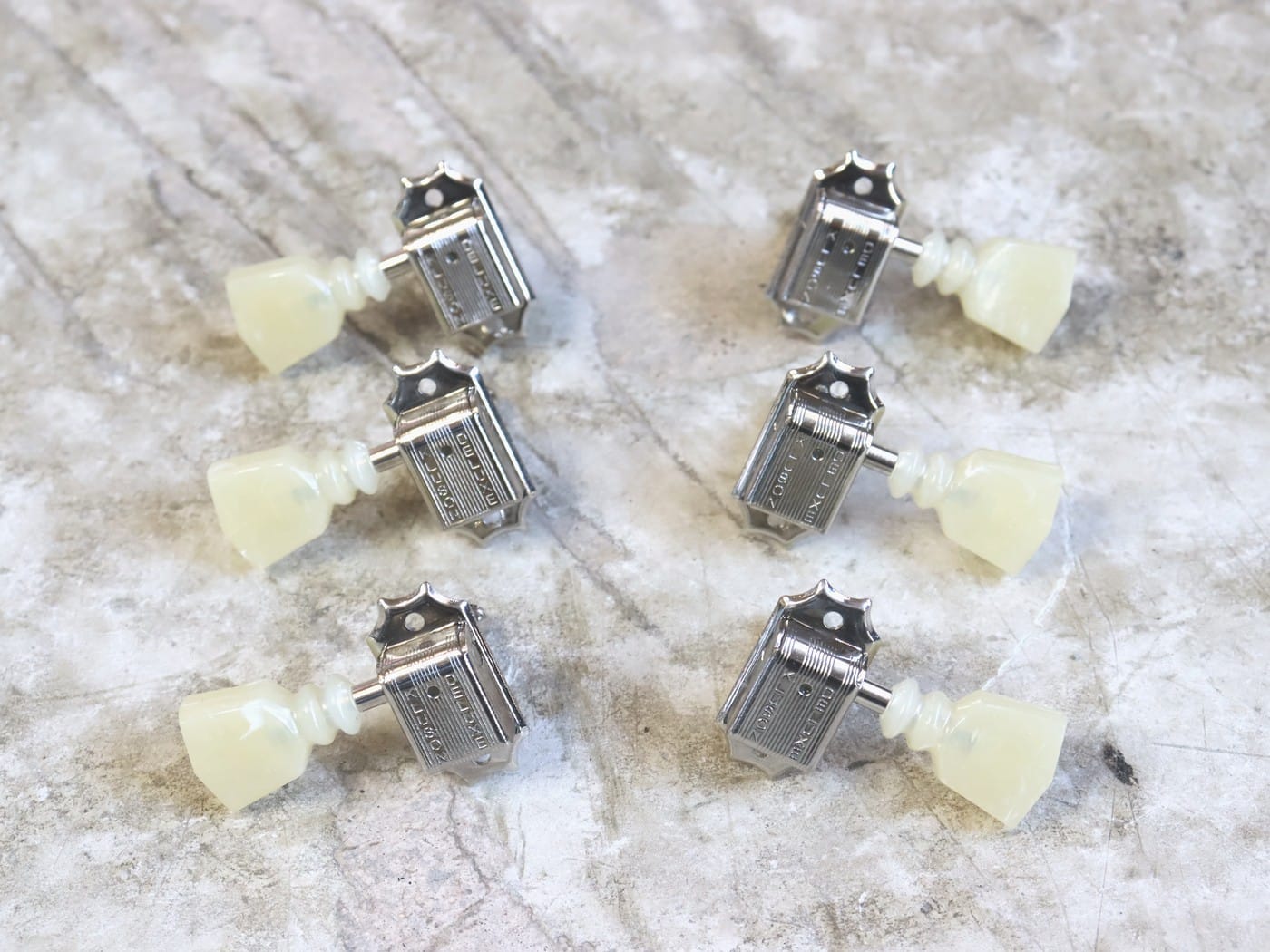 【中古・美品】Kluson 3+3 PEARL DBL RING DBL LINE-NICKEL ギターぺグ - 画像 (2)