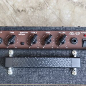 【中古】VOX Pathfinder 10 ギターコンボアンプ - 画像 (3)