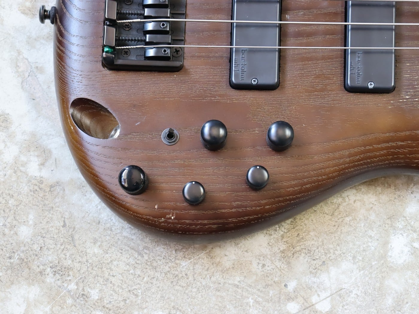 【中古】Ibanez SR-500 アクティブ エレキベース - 画像 (8)