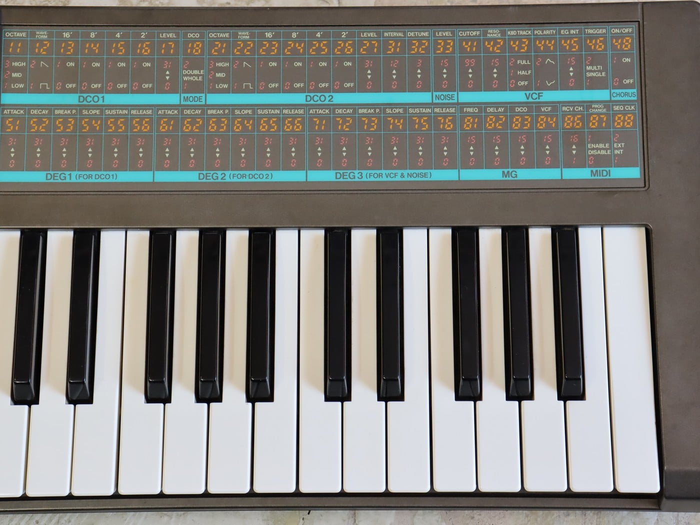 【中古・難あり】KORG POLY-800 シンセサイザー - 画像 (4)