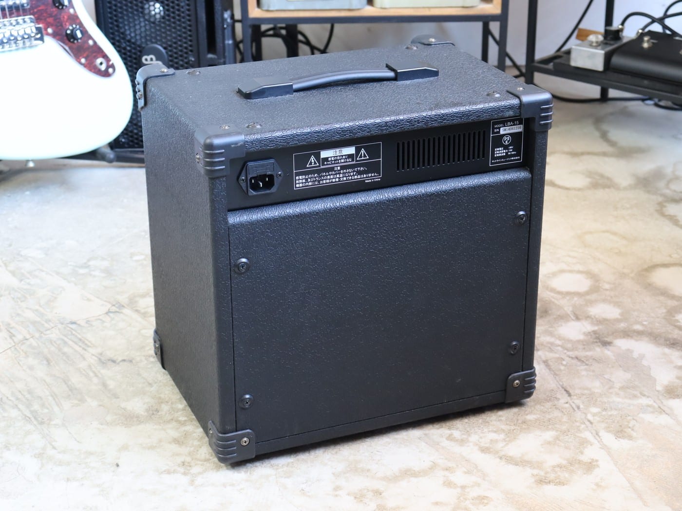 【中古】Louis LBA-15 ベースコンボアンプ - 画像 (2)